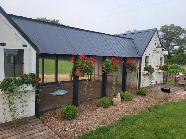 $605,000 | 18939 I Drive North, Marshall, MI 49068