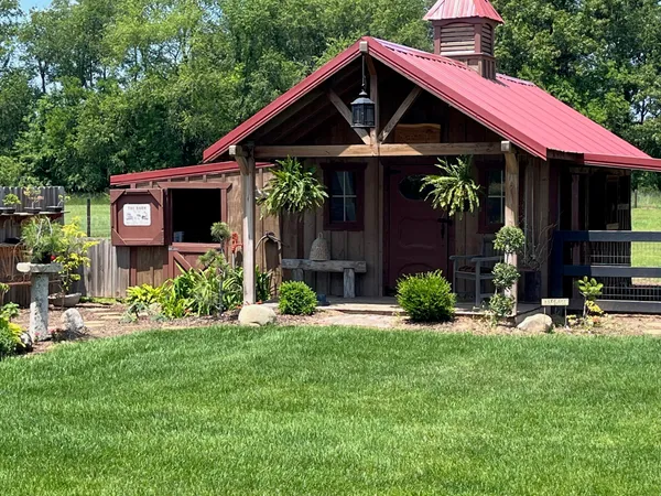 $605,000 | 18939 I Drive North, Marshall, MI 49068