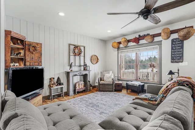 $605,000 | 18939 I Drive North, Marshall, MI 49068