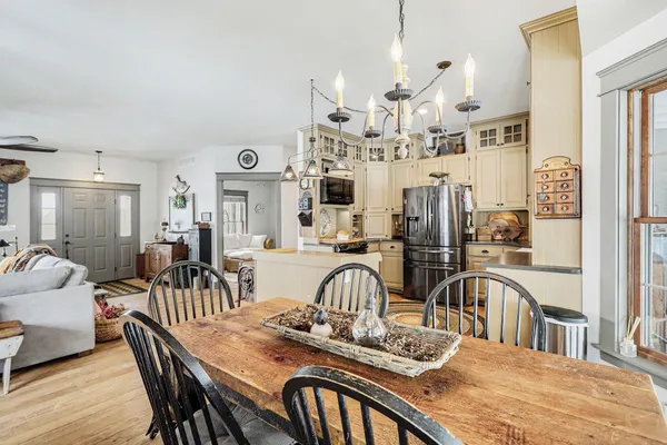 $605,000 | 18939 I Drive North, Marshall, MI 49068