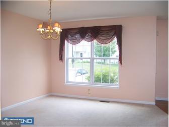 16 Birchgrove Road Newark, DE 19702 - Photo 4 of 12 Dining Room