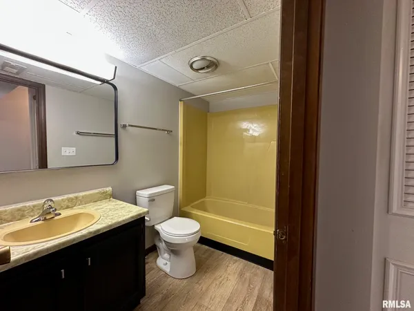 $925 | 1001 South 1st Street, Unit 4, Springfield, IL 62704