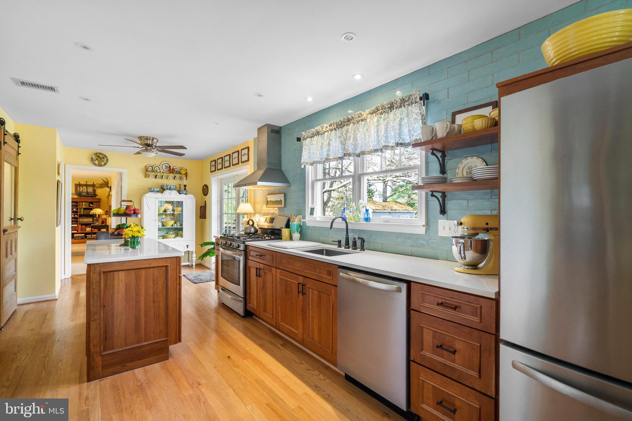 18408 Kingshill Road Germantown, MD 20874 - Photo 2 of 21 Gorgeous kitchen