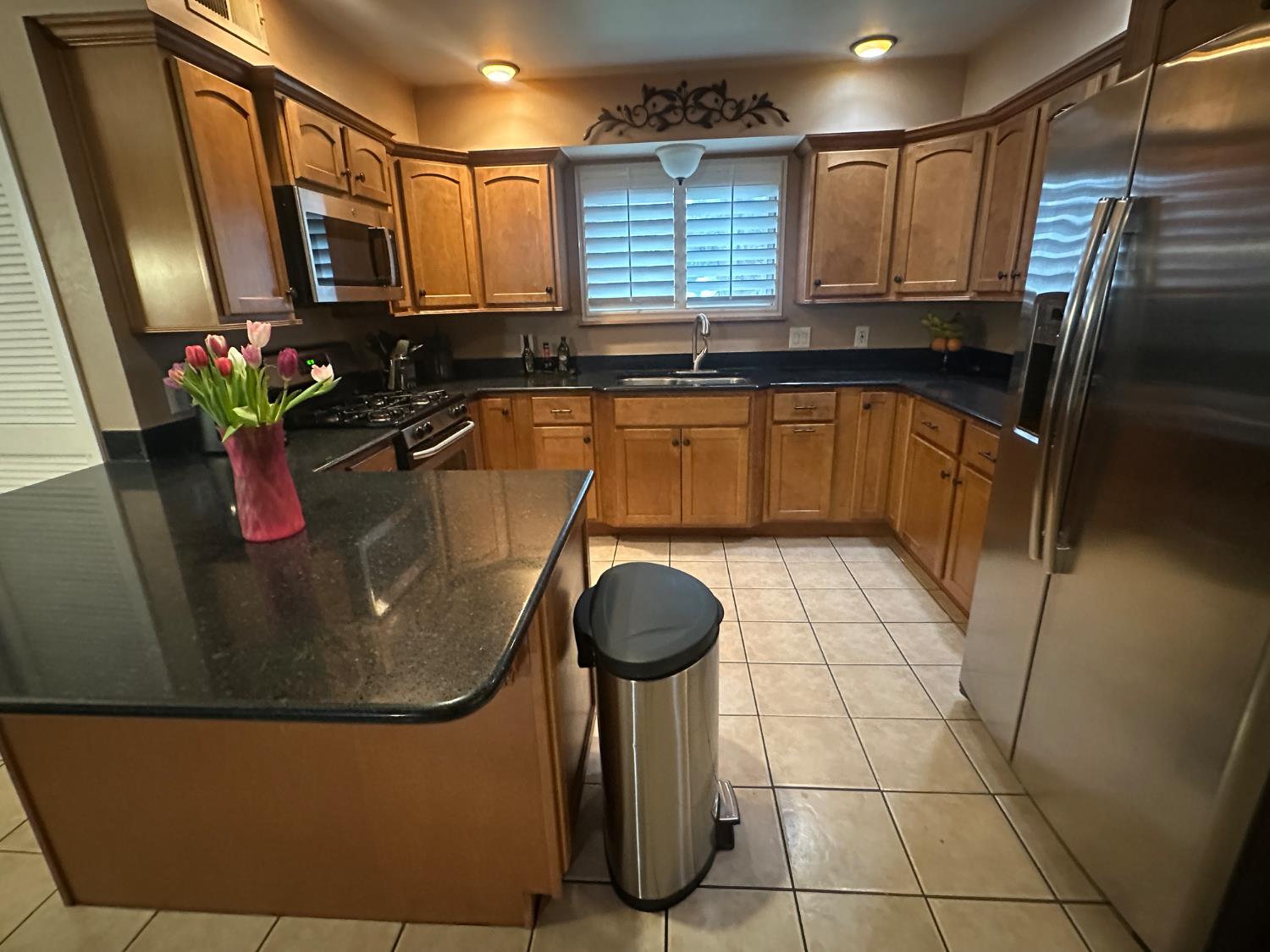 394 South Oak Drive Reedley, CA 93654 - Photo 13 of 47