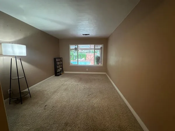 $460,000 | 394 South Oak Drive, Reedley, CA 93654