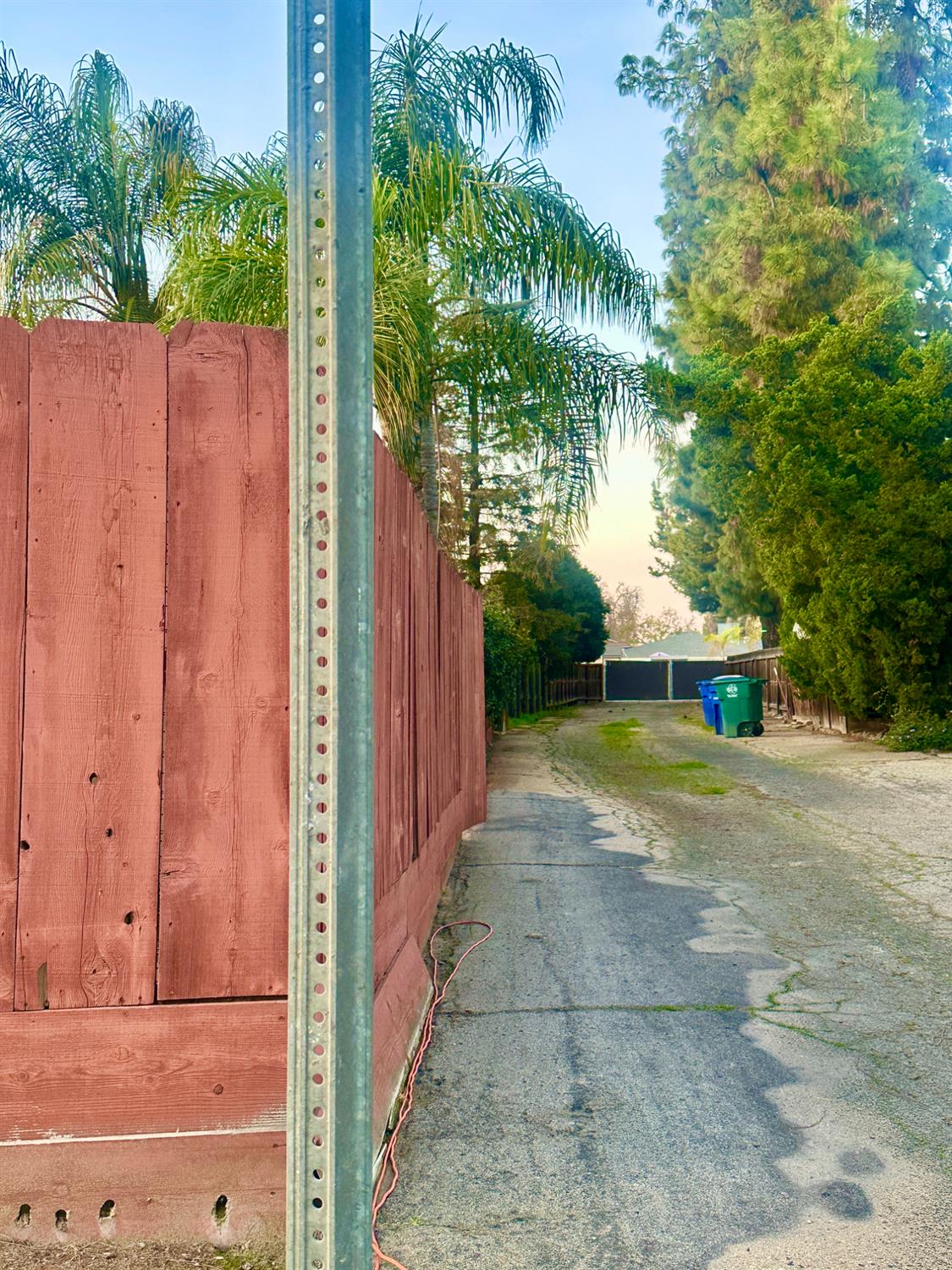 394 South Oak Drive Reedley, CA 93654 - Photo 6 of 47