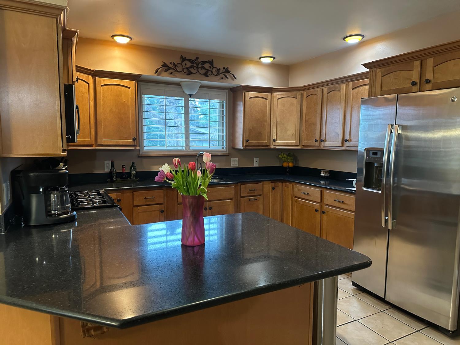 394 South Oak Drive Reedley, CA 93654 - Photo 9 of 47