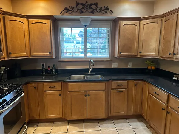 $460,000 | 394 South Oak Drive, Reedley, CA 93654