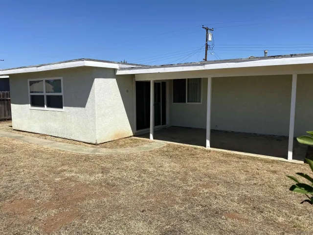 a view of a white house