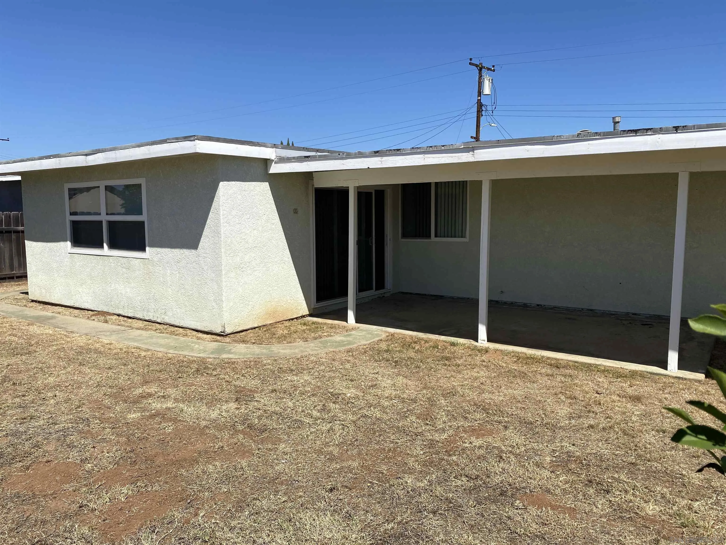 748 Ellen Lane El Cajon, CA 92019 - Photo 8 of 15 a view of a white house