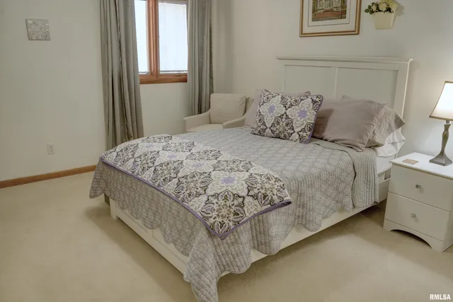 $150,000 | 217 Scotch Pine Drive, Macomb, IL 61455