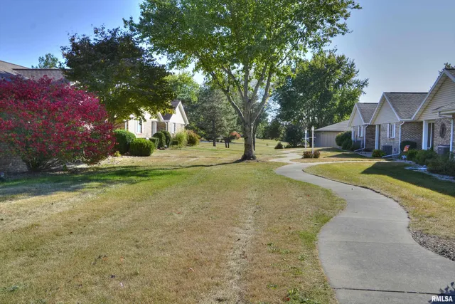 $150,000 | 217 Scotch Pine Drive, Macomb, IL 61455