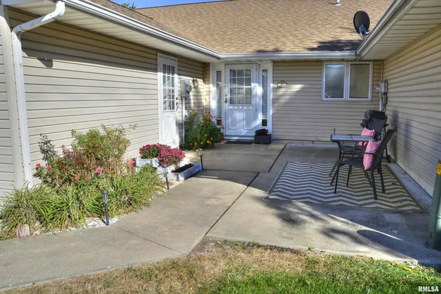 $150,000 | 217 Scotch Pine Drive, Macomb, IL 61455