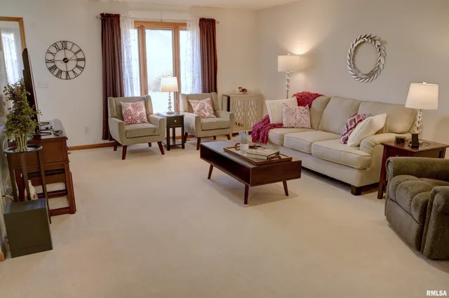 $150,000 | 217 Scotch Pine Drive, Macomb, IL 61455