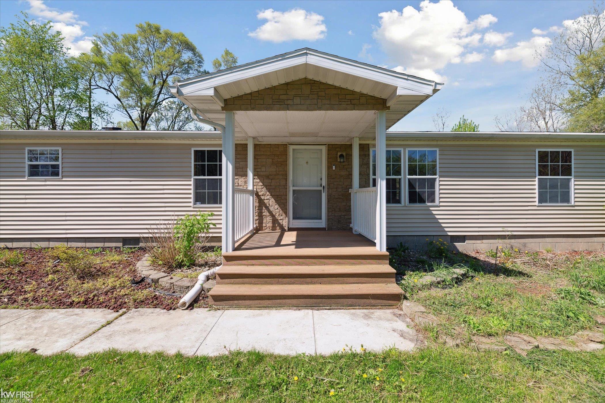 5395 North Genesee Road Flint, MI 48506 - Photo 2 of 52