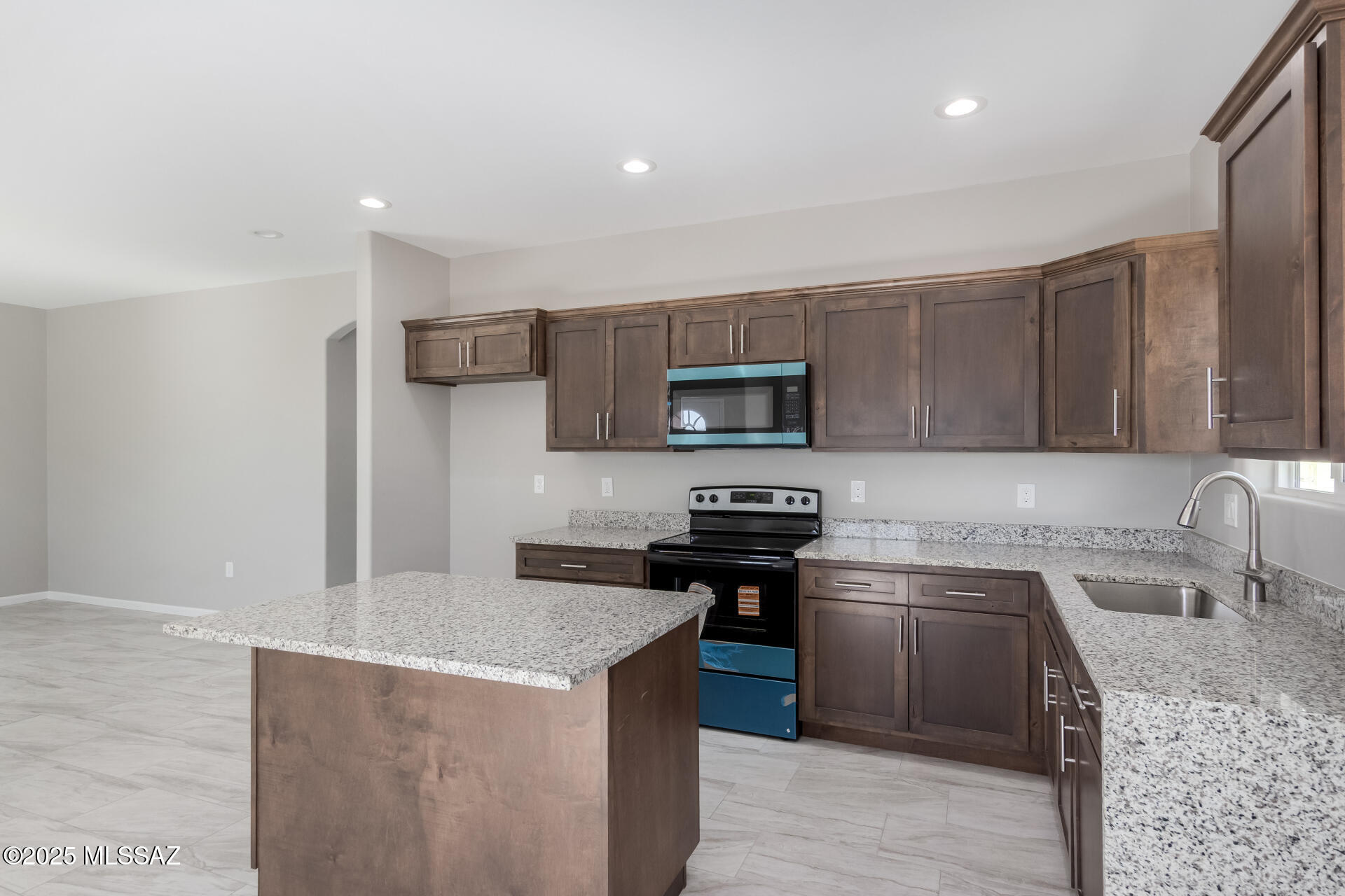 3213 East Milton Road Tucson, AZ 85706 - Photo 8 of 32 Gallery Image 8