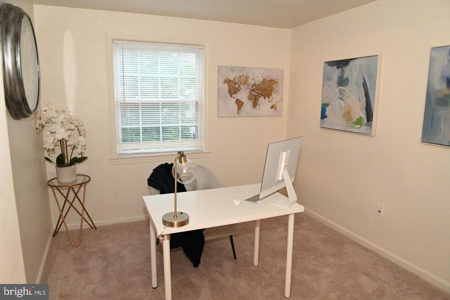 1270 Palmer Road, Unit 92 Fort Washington, MD 20744 - Photo 14 of 24 a workspace with furniture and a potted plant
