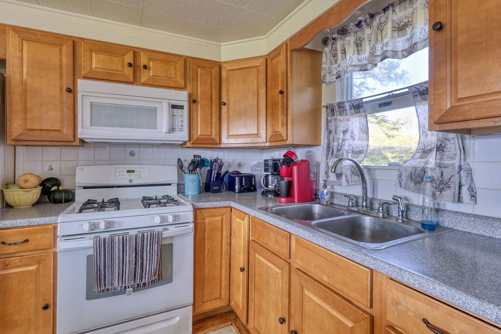 87 Little Deer Isle Road Deer Isle, ME 04650 - Photo 14 of 37 87LittleDeerIsle-19