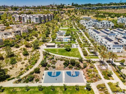$1,499,900 | 8442 Distinctive Drive, San Diego, CA 92108