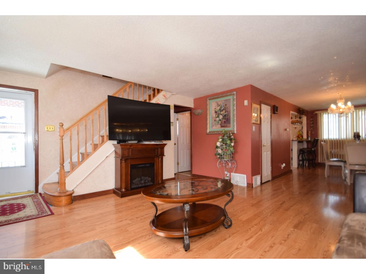 11720 Millbrook Road Philadelphia, PA 19154 - Photo 2 of 19 Gallery Image 2