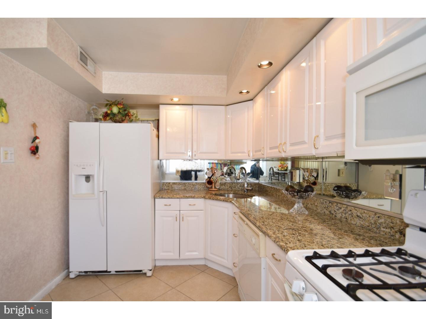 11720 Millbrook Road Philadelphia, PA 19154 - Photo 8 of 19 Gallery Image 8