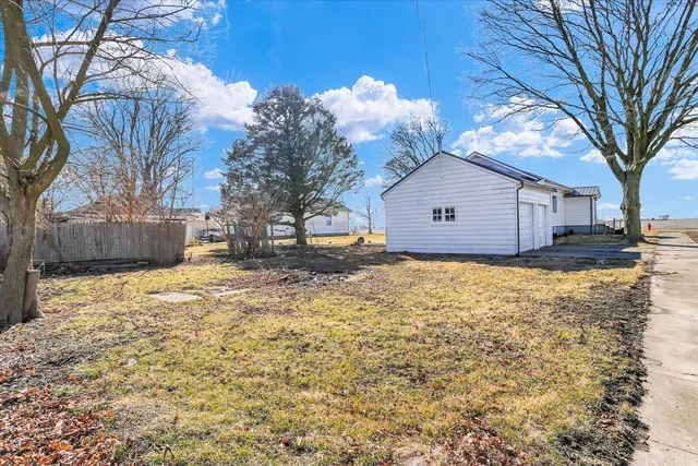 $124,500 | 301 South Douglas Street, Villa Grove, IL 61956