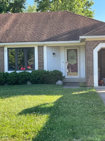 $1,600 | 975 Maple Grove Drive, Greenwood, IN 46143