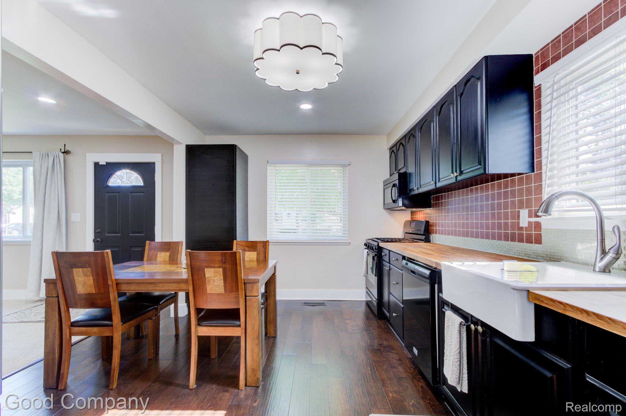 2329 Columbia Road Berkley, MI 48072 - Photo 10 of 40 Gallery Image 10