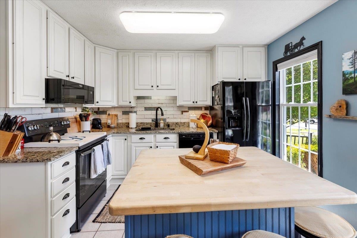 1202 Cedar Ridge Drive Radford, VA 24141 - Photo 24 of 75 Gallery Image 24