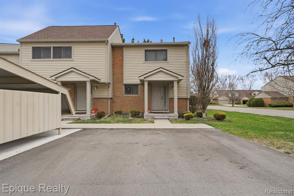 3895 Old Creek Road Troy, MI 48084 - Photo 1 of 23