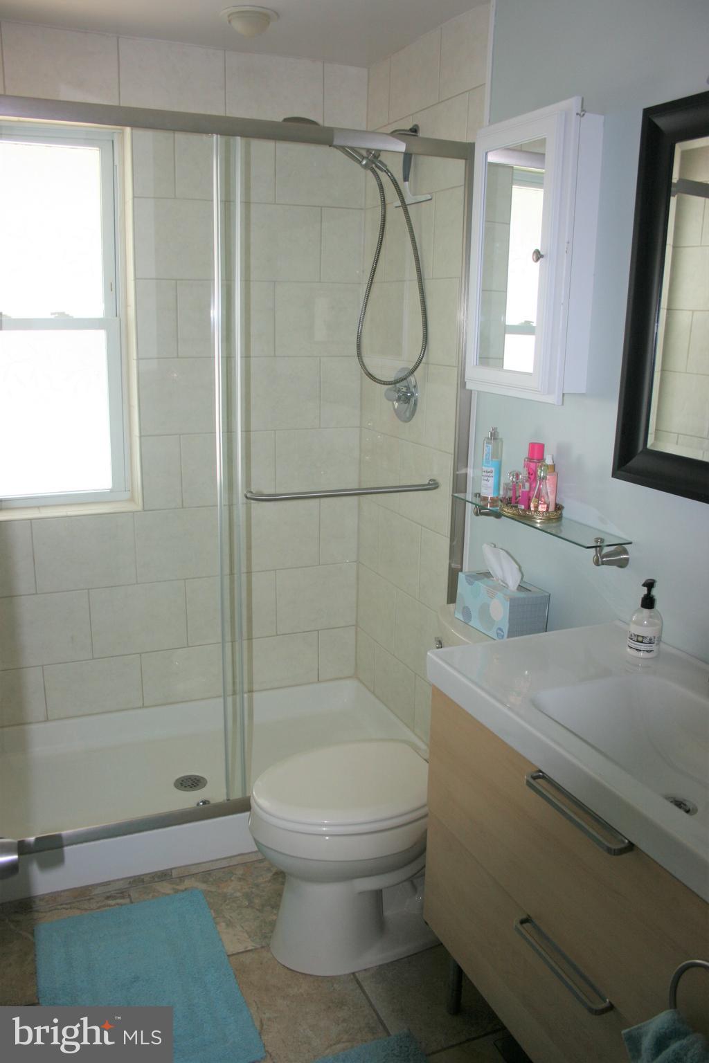 1407 Shore Road Baltimore, MD 21220 - Photo 7 of 26