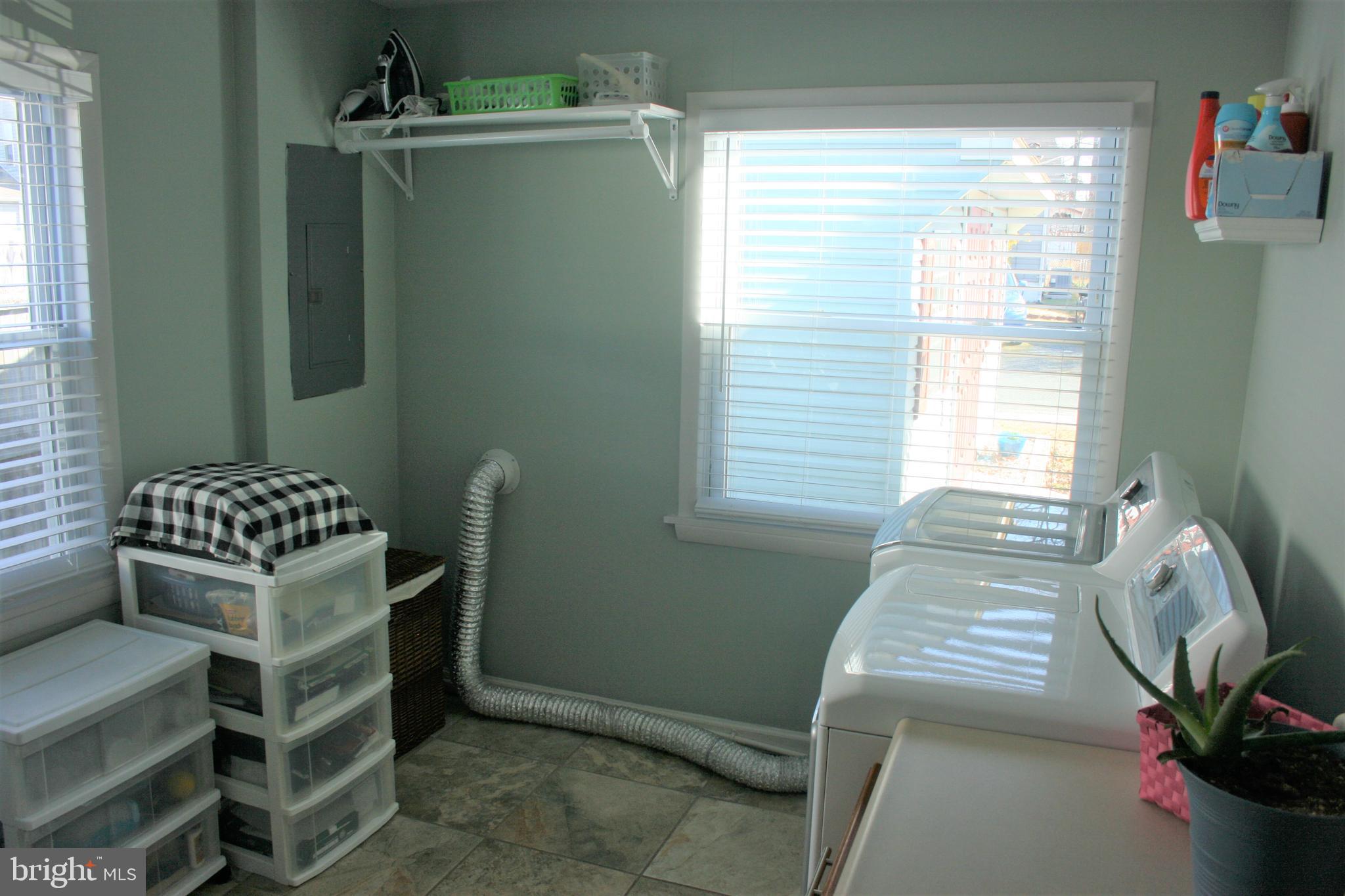 1407 Shore Road Baltimore, MD 21220 - Photo 9 of 26