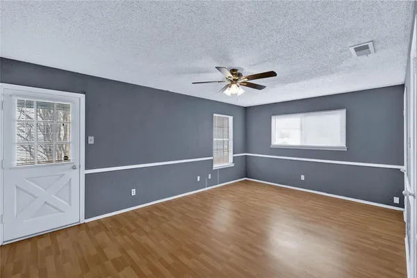 $2,200 | 5426 Winton Street, Dallas, TX 75206