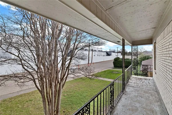 $2,200 | 5426 Winton Street, Dallas, TX 75206