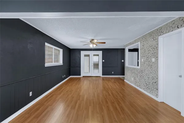 $2,200 | 5426 Winton Street, Dallas, TX 75206