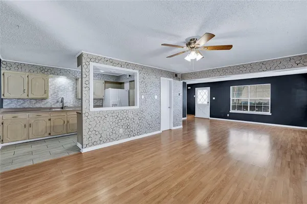 $2,200 | 5426 Winton Street, Dallas, TX 75206