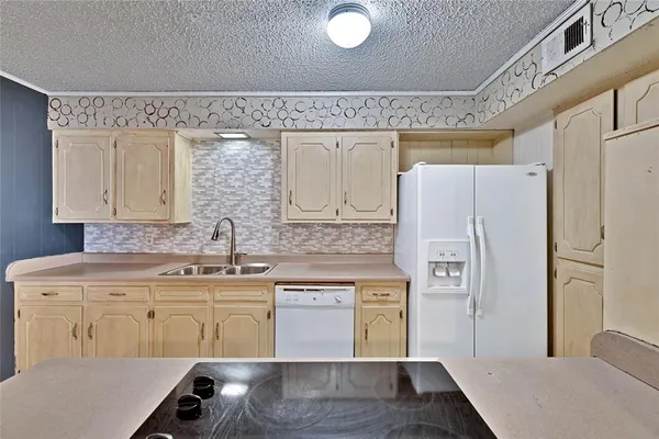 $2,200 | 5426 Winton Street, Dallas, TX 75206