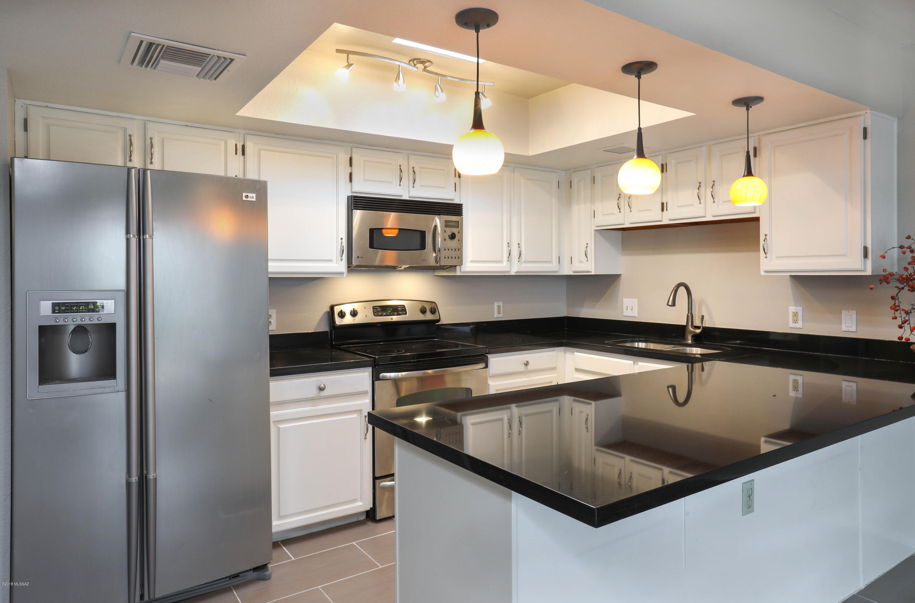 7470 East Wandering Road Tucson, AZ 85750 - Photo 8 of 30 Gallery Image 8