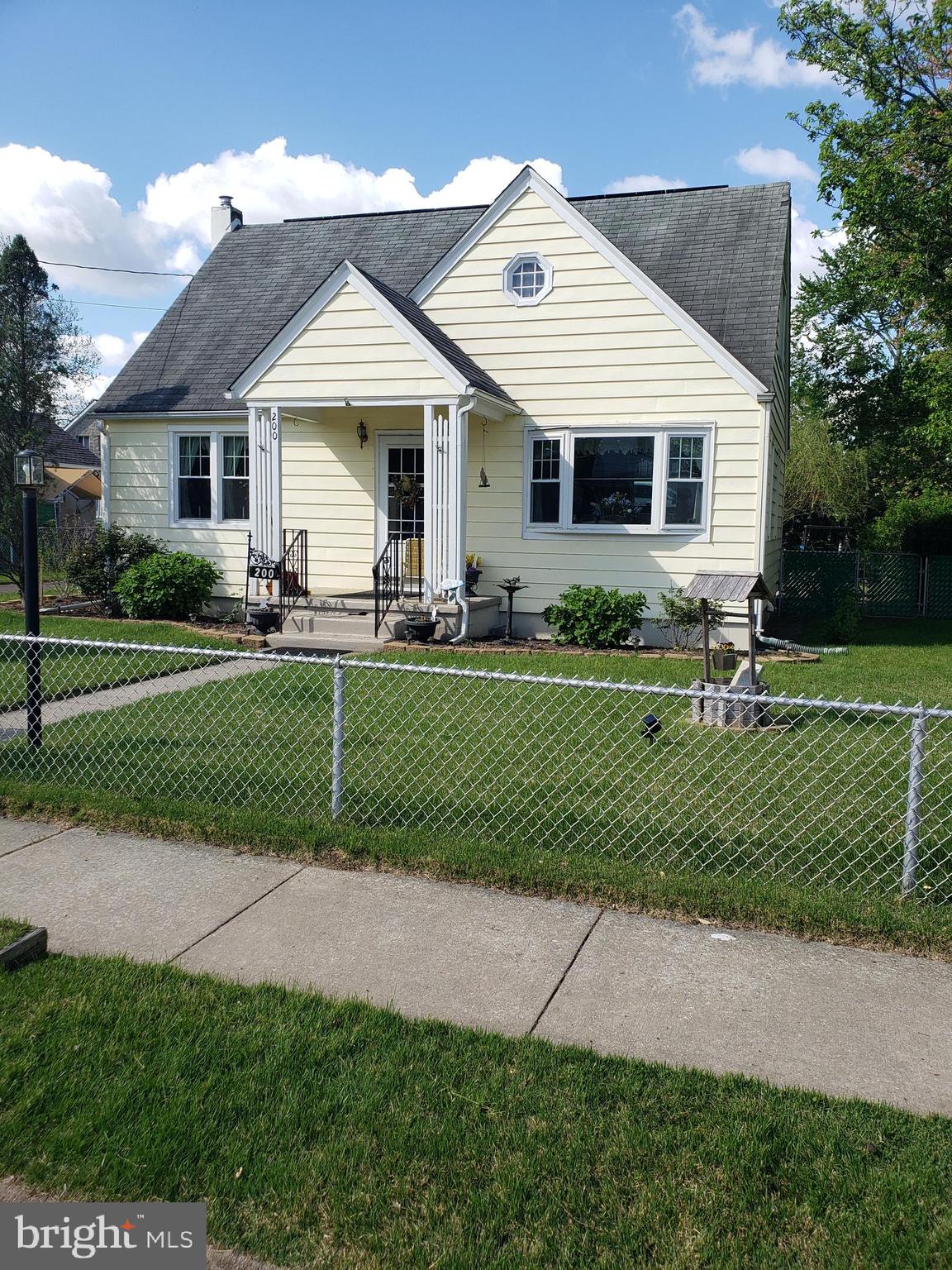 200 Arch Street Delran, NJ 08075 - Photo 1 of 20 Front view from street.