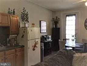 $1,800 | 126 West Market Street, Unit 3, West Chester, PA 19382