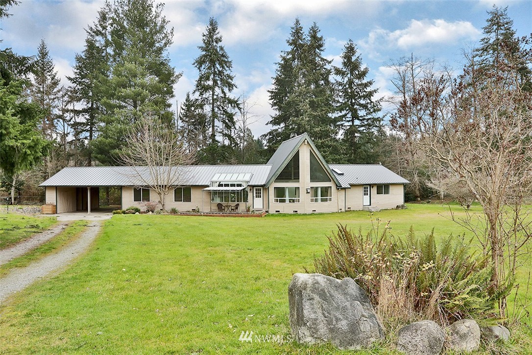 4294 Deer Lake Road Clinton, WA 98236 - Photo 1 of 36 Gallery Image 1