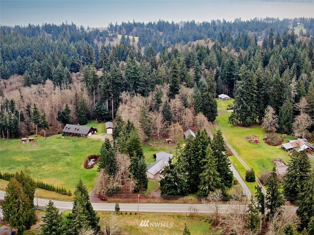 4294 Deer Lake Road Clinton, WA 98236 - Photo 36 of 36 Gallery Image 36