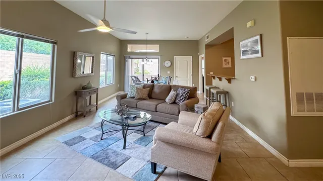 $1,395 | 8985 South Durango Drive, Unit 1087, Las Vegas, NV 89113