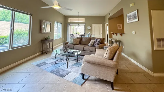 $1,395 | 8985 South Durango Drive, Unit 1087, Las Vegas, NV 89113