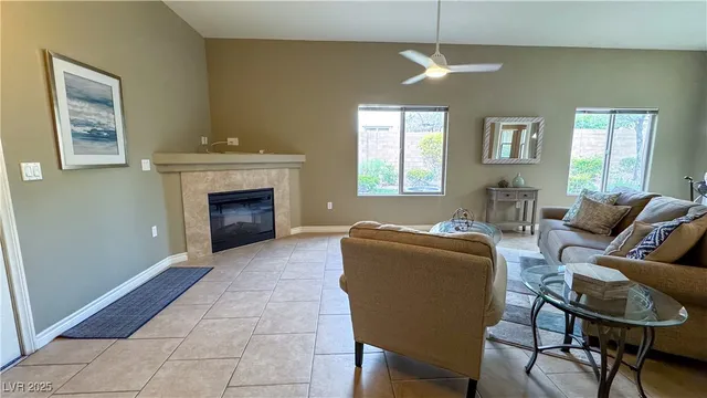 $1,395 | 8985 South Durango Drive, Unit 1087, Las Vegas, NV 89113