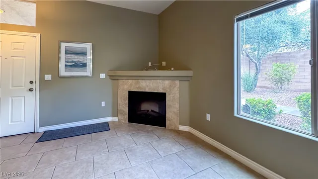 $1,395 | 8985 South Durango Drive, Unit 1087, Las Vegas, NV 89113