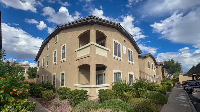 $1,395 | 8985 South Durango Drive, Unit 1087, Las Vegas, NV 89113