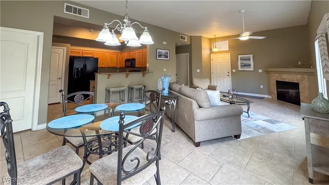 $1,395 | 8985 South Durango Drive, Unit 1087, Las Vegas, NV 89113