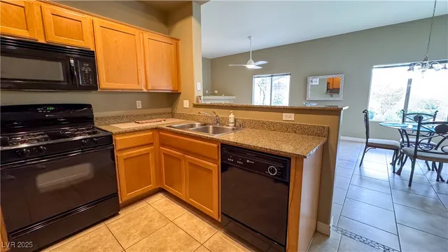$1,395 | 8985 South Durango Drive, Unit 1087, Las Vegas, NV 89113