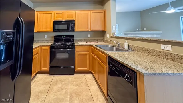 $1,395 | 8985 South Durango Drive, Unit 1087, Las Vegas, NV 89113